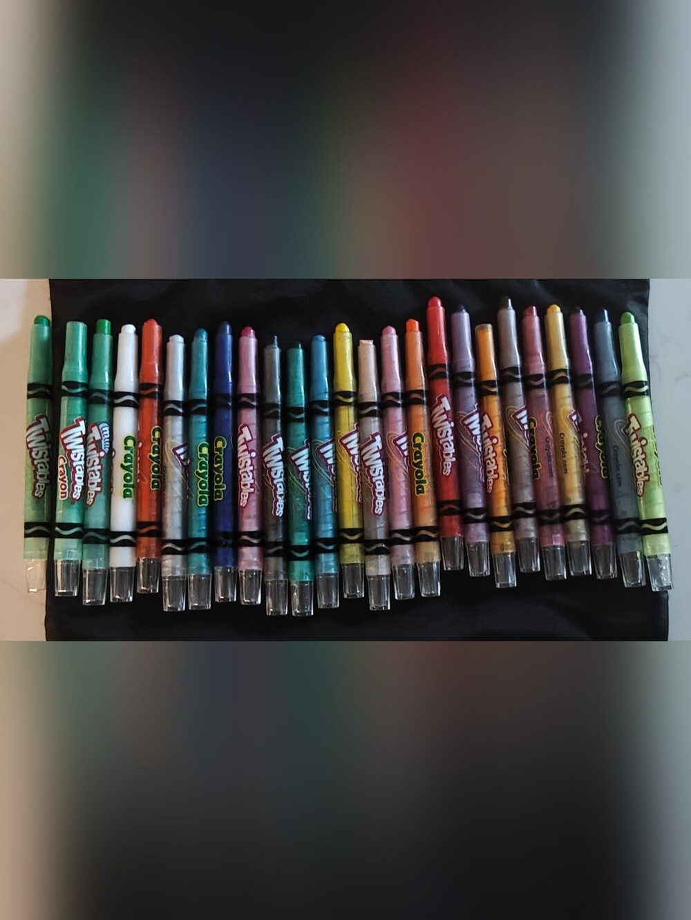 25 assorted Crayola Mini Twistables Crayons in various colors